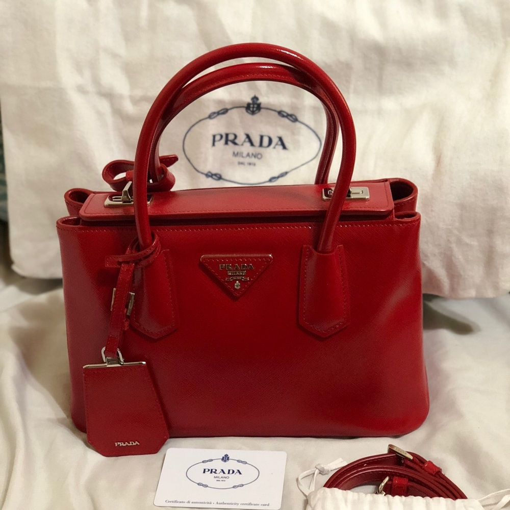 Prada saffiano rosso